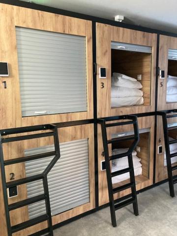 Capsule Hostel Andel Centre Spirit Прага Екстериор снимка