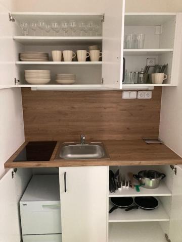 Capsule Hostel Andel Centre Spirit Прага Екстериор снимка