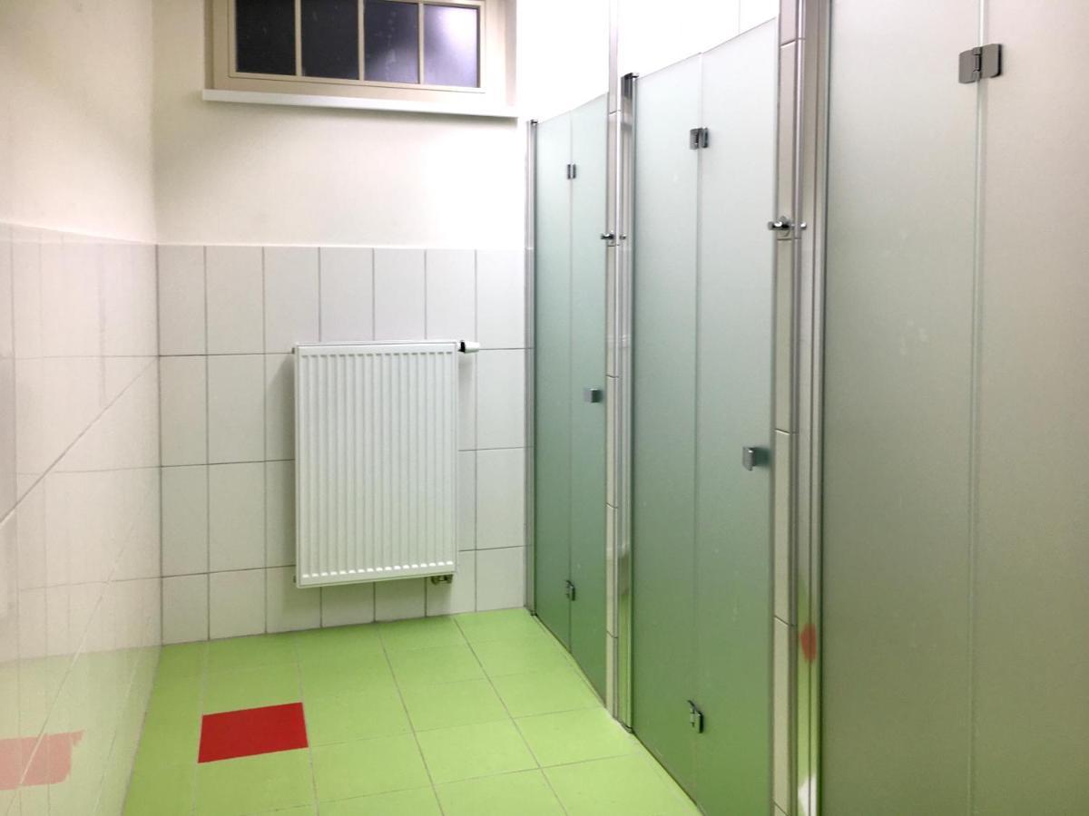 Capsule Hostel Andel Centre Spirit Прага Екстериор снимка