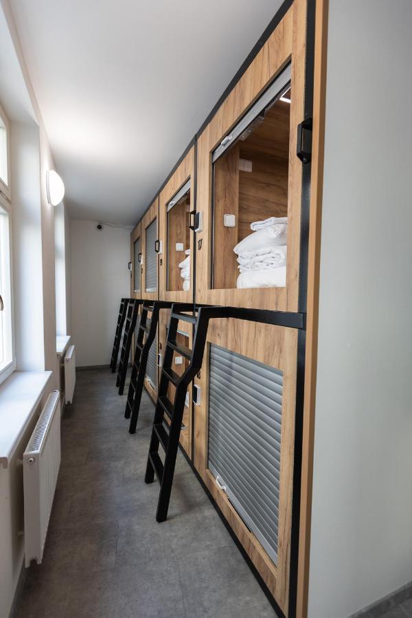 Capsule Hostel Andel Centre Spirit Прага Екстериор снимка